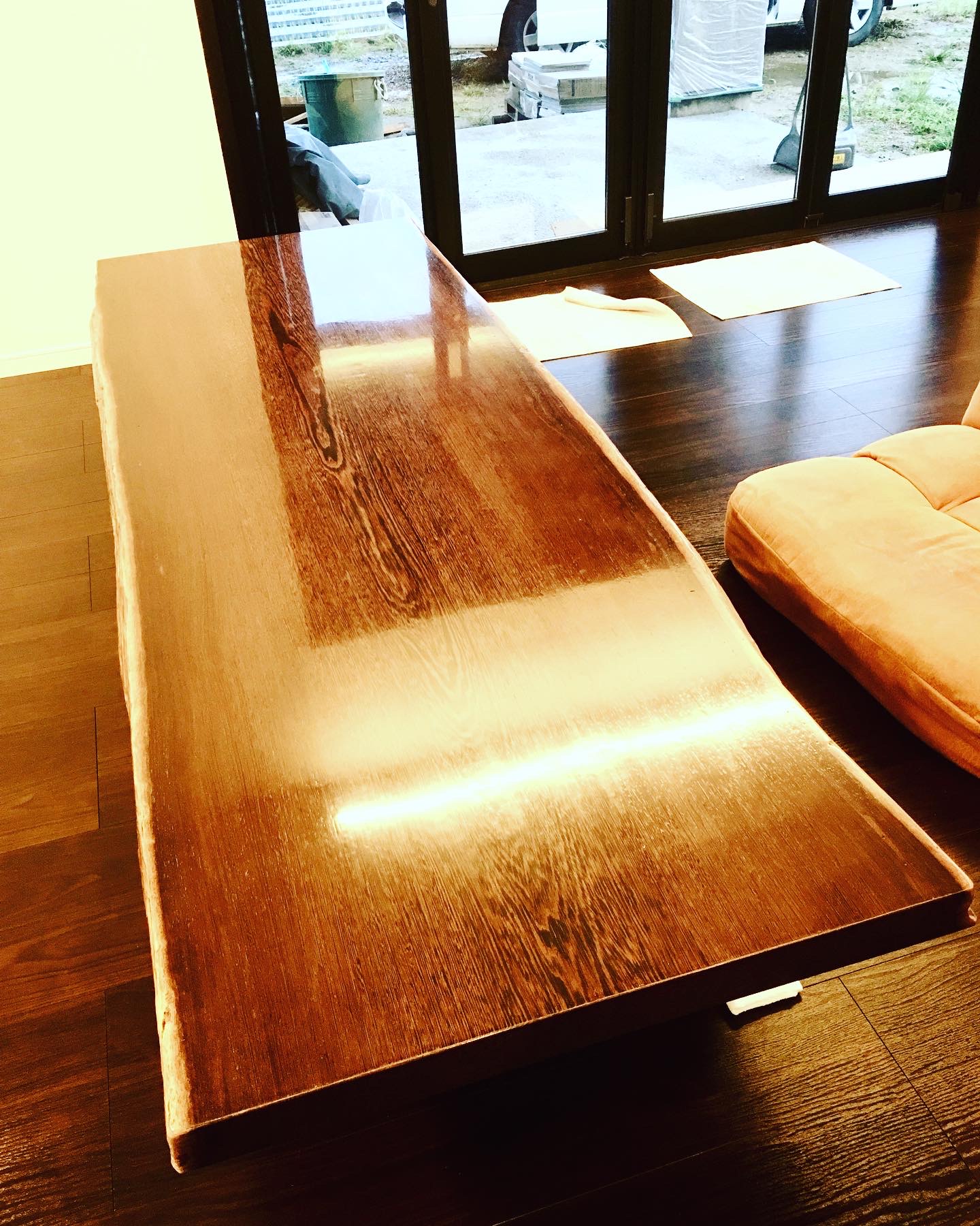 タガヤサン（鉄刀木）製 一枚板テーブル | 有限会社 扇 光